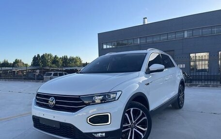 Volkswagen T-Roc I, 2023 год, 1 700 069 рублей, 1 фотография