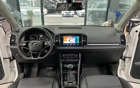 Skoda Karoq I, 2022 год, 1 720 005 рублей, 6 фотография