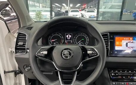 Skoda Karoq I, 2022 год, 1 720 005 рублей, 7 фотография