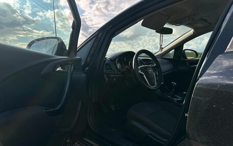 Opel Astra J, 2011 год, 599 000 рублей, 11 фотография