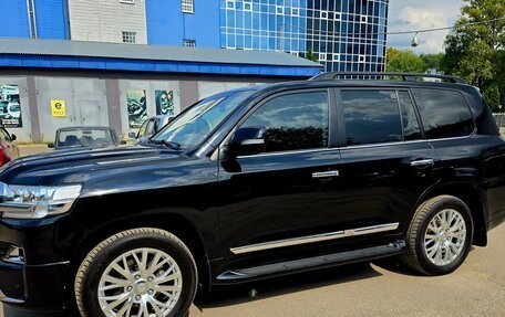 Toyota Land Cruiser 200, 2018 год, 7 600 000 рублей, 5 фотография