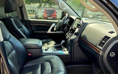 Toyota Land Cruiser 200, 2018 год, 7 600 000 рублей, 13 фотография