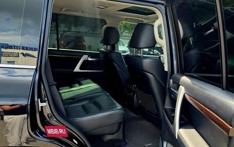 Toyota Land Cruiser 200, 2018 год, 7 600 000 рублей, 11 фотография