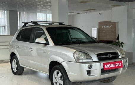 Hyundai Tucson III, 2008 год, 649 000 рублей, 3 фотография