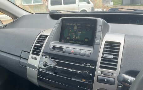 Toyota Prius, 2008 год, 1 050 000 рублей, 9 фотография