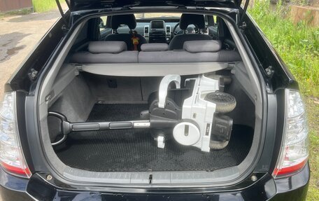Toyota Prius, 2008 год, 1 050 000 рублей, 11 фотография