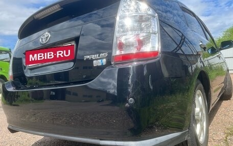 Toyota Prius, 2008 год, 1 050 000 рублей, 16 фотография