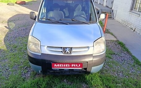 Peugeot Partner II рестайлинг 2, 2003 год, 230 000 рублей, 3 фотография