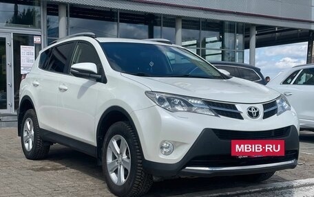 Toyota RAV4, 2014 год, 1 690 000 рублей, 4 фотография