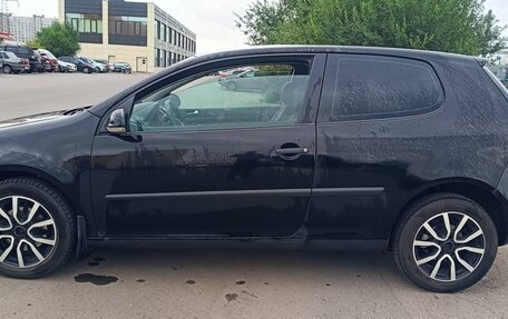 Volkswagen Golf V, 2004 год, 425 000 рублей, 3 фотография