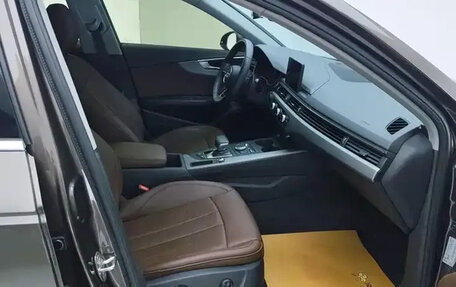 Audi A4, 2018 год, 1 412 500 рублей, 12 фотография
