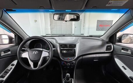 Hyundai Solaris II рестайлинг, 2011 год, 599 000 рублей, 11 фотография