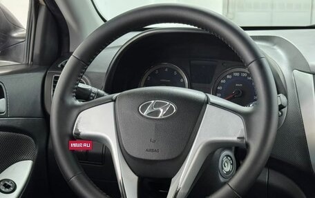 Hyundai Solaris II рестайлинг, 2011 год, 599 000 рублей, 12 фотография