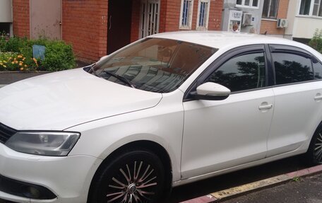 Volkswagen Jetta VI, 2011 год, 700 000 рублей, 2 фотография