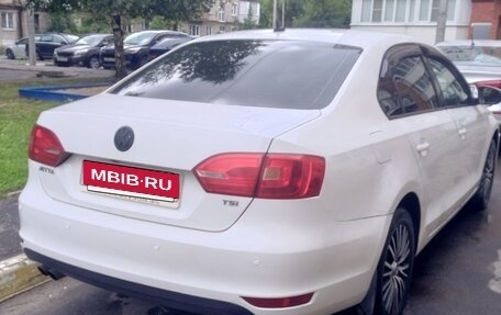 Volkswagen Jetta VI, 2011 год, 700 000 рублей, 5 фотография