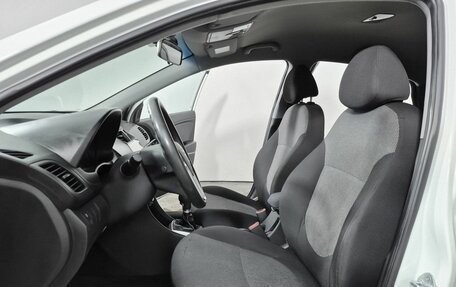Hyundai Solaris II рестайлинг, 2011 год, 587 000 рублей, 10 фотография