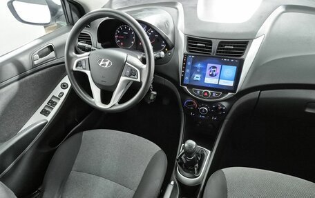 Hyundai Solaris II рестайлинг, 2011 год, 587 000 рублей, 19 фотография