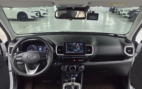 Hyundai Venue I, 2022 год, 1 350 000 рублей, 5 фотография