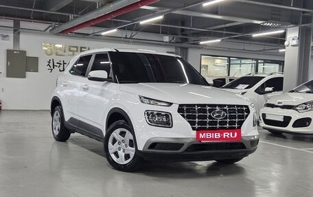 Hyundai Venue I, 2022 год, 1 350 000 рублей, 2 фотография