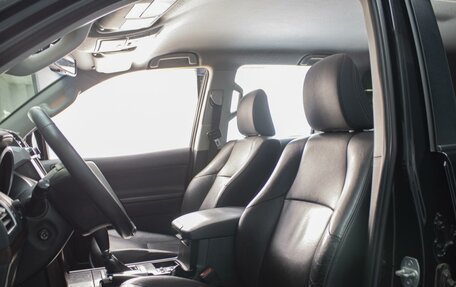 Toyota Land Cruiser Prado 150 рестайлинг 2, 2014 год, 3 190 000 рублей, 9 фотография