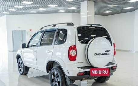 Chevrolet Niva I рестайлинг, 2010 год, 337 000 рублей, 4 фотография
