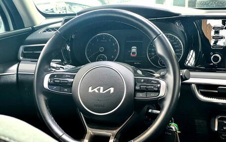 KIA K5, 2022 год, 2 600 000 рублей, 24 фотография