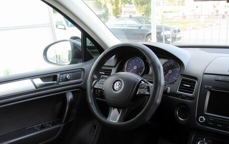 Volkswagen Touareg III, 2012 год, 1 610 000 рублей, 13 фотография