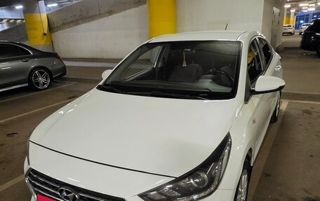 Hyundai Solaris II рестайлинг, 2018 год, 1 250 000 рублей, 1 фотография