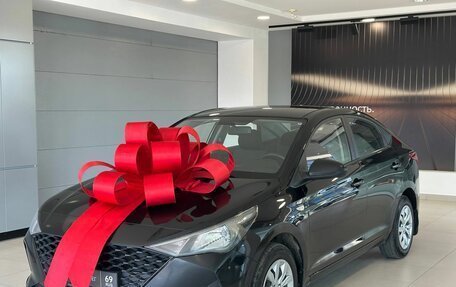 Hyundai Solaris II рестайлинг, 2021 год, 1 367 000 рублей, 1 фотография