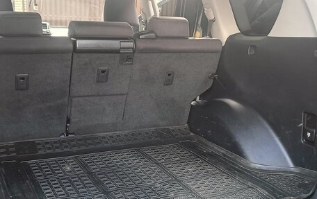 Toyota Land Cruiser Prado 150 рестайлинг 2, 2016 год, 2 950 000 рублей, 11 фотография