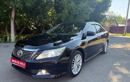 Toyota Camry, 2013 год, 1 940 000 рублей, 2 фотография