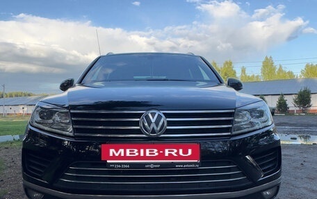 Volkswagen Touareg III, 2016 год, 3 050 000 рублей, 2 фотография