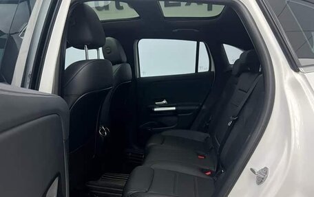 Mercedes-Benz GLA, 2022 год, 2 200 000 рублей, 13 фотография