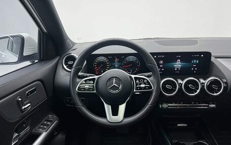 Mercedes-Benz GLA, 2022 год, 2 200 000 рублей, 11 фотография