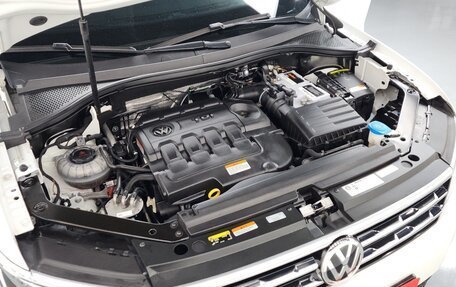 Volkswagen Tiguan II, 2020 год, 2 380 000 рублей, 6 фотография