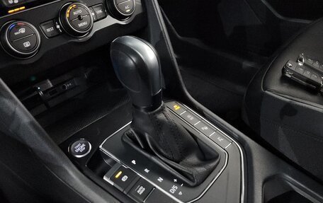 Volkswagen Tiguan II, 2020 год, 2 380 000 рублей, 9 фотография