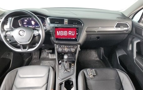 Volkswagen Tiguan II, 2020 год, 2 380 000 рублей, 7 фотография