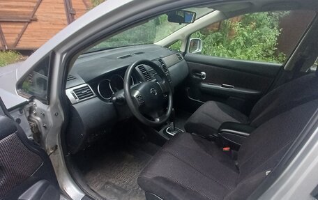 Nissan Tiida, 2011 год, 850 000 рублей, 2 фотография