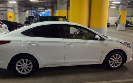 Hyundai Solaris II рестайлинг, 2018 год, 1 250 000 рублей, 4 фотография