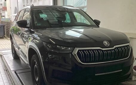 Skoda Kodiaq I, 2023 год, 2 972 000 рублей, 3 фотография