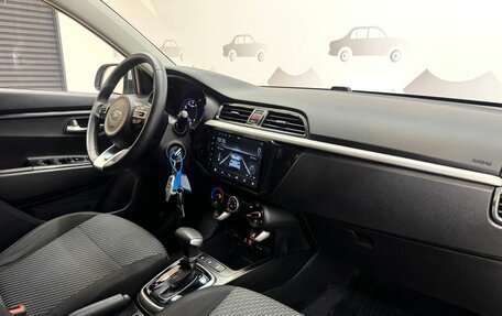 KIA Rio IV, 2017 год, 1 299 000 рублей, 10 фотография