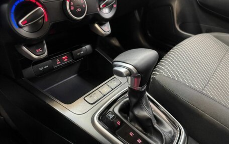 KIA Rio IV, 2017 год, 1 299 000 рублей, 15 фотография