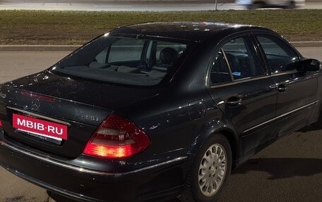 Mercedes-Benz E-Класс, 2004 год, 1 200 000 рублей, 9 фотография