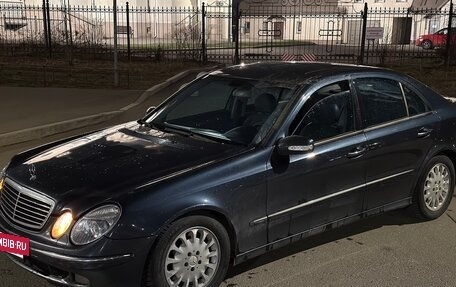 Mercedes-Benz E-Класс, 2004 год, 1 200 000 рублей, 8 фотография