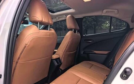 Lexus UX I, 2023 год, 2 712 000 рублей, 9 фотография