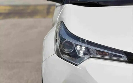 Toyota C-HR I рестайлинг, 2022 год, 1 580 500 рублей, 5 фотография