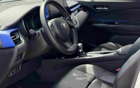 Toyota C-HR I рестайлинг, 2022 год, 1 580 500 рублей, 13 фотография