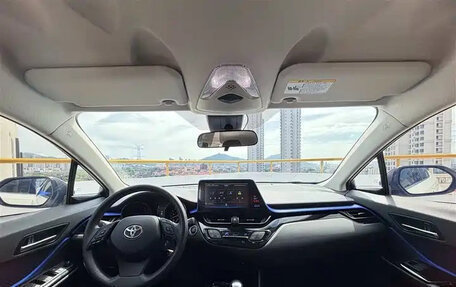 Toyota C-HR I рестайлинг, 2022 год, 1 580 500 рублей, 10 фотография