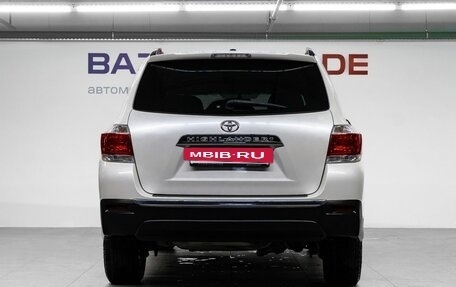Toyota Highlander III, 2011 год, 2 299 000 рублей, 7 фотография