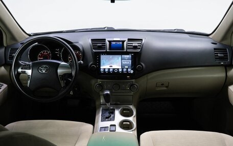Toyota Highlander III, 2011 год, 2 299 000 рублей, 19 фотография
